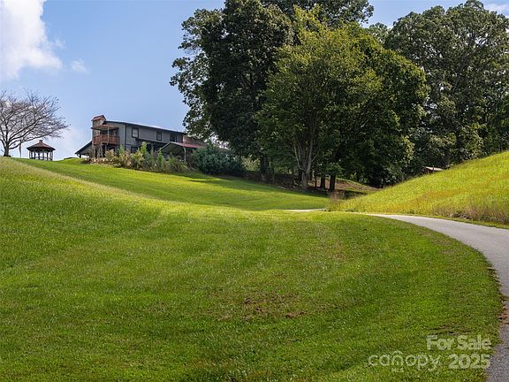30th image of 50 Holland Ridge Dr