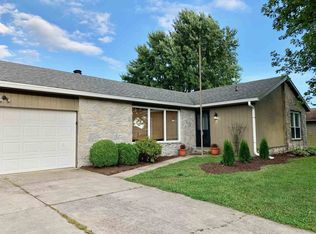 109 Tanglewood Dr, Sharpsville, IN 46068