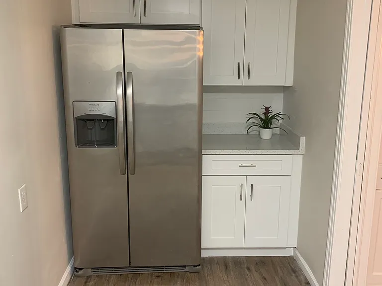1332 Campbell Ave #1 — Photo 4