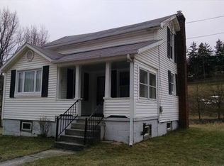 721 Hilltop Rd, East Freedom, PA 16637