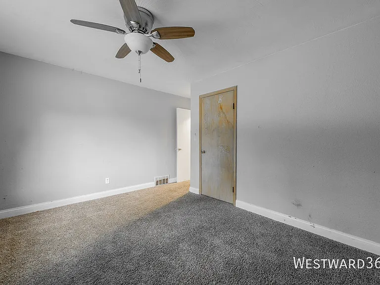 2221 Belmont Ave #SFH — Photo 15