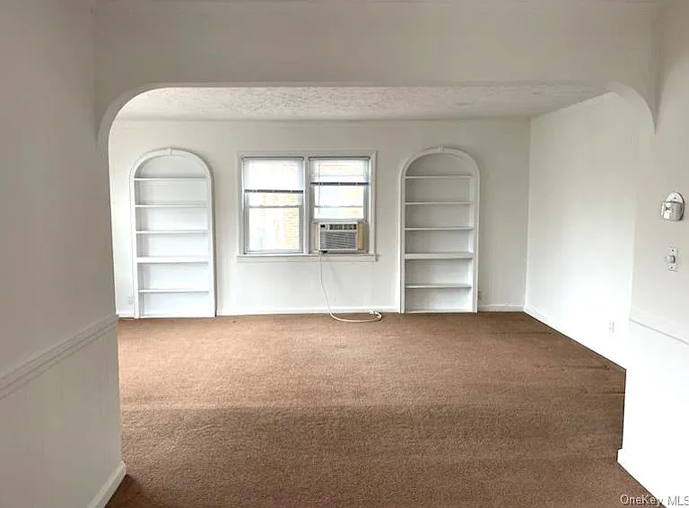 364 E Broadway #MIDDLE — Photo 7