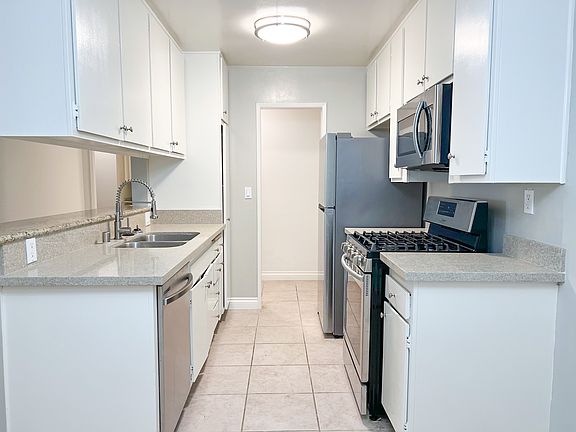 4th image of 3627 Bagley Ave APT 104