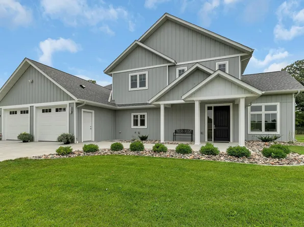 6490 Moonlight Ln, Sartell, MN 56377