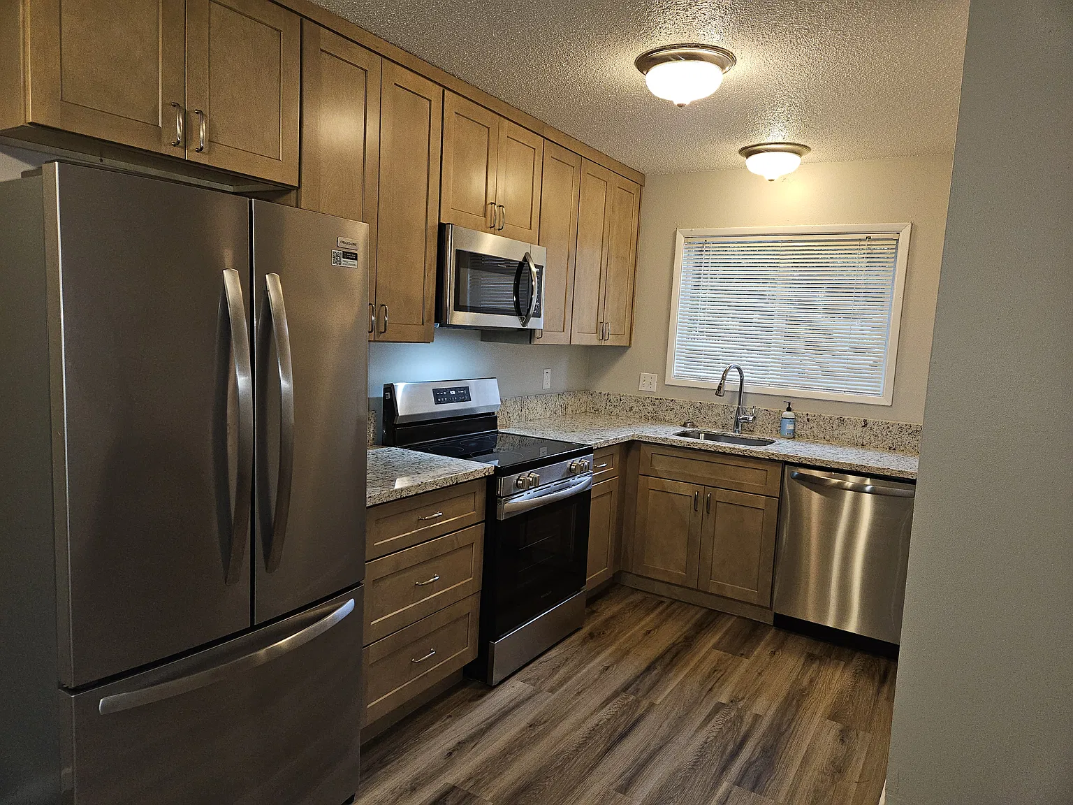 2 bed, 1.5 bath, 1000 sqft, $1,895 — Photo 2