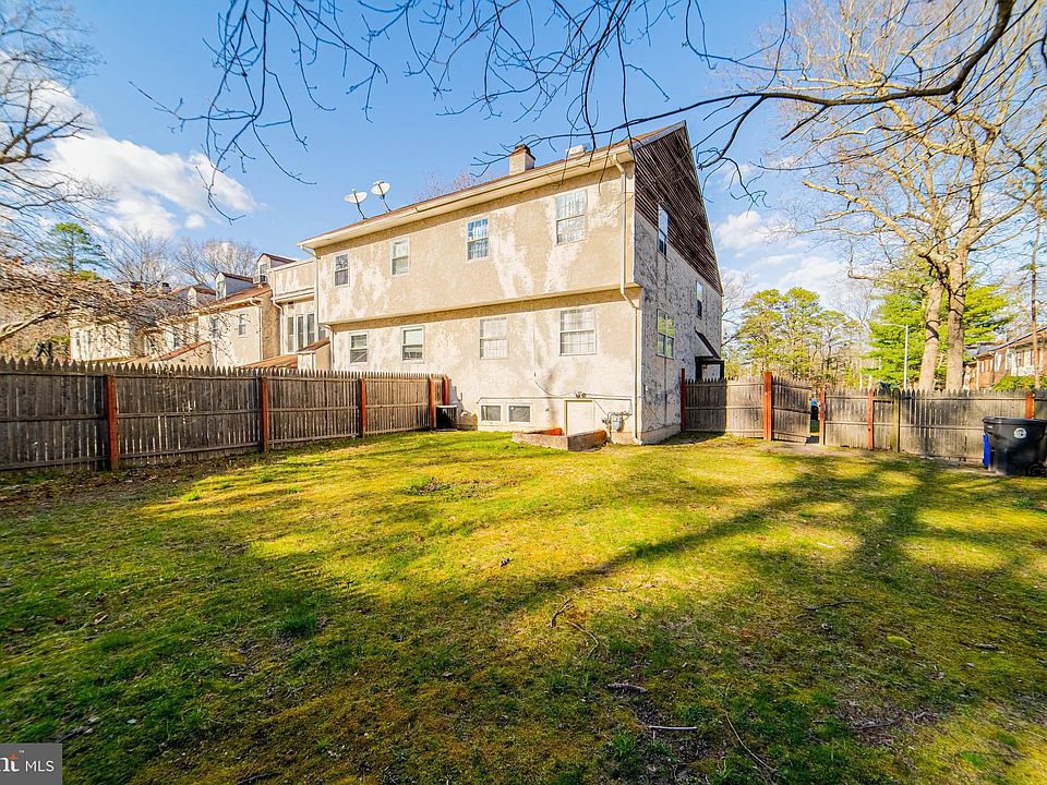 2nd image of 4910 Denbigh Ct