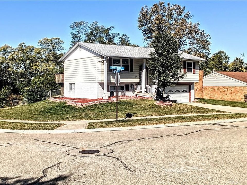 1st image of 3 Grantwood Dr