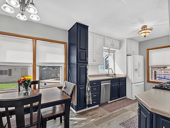 5th image of 2021 79th STREET