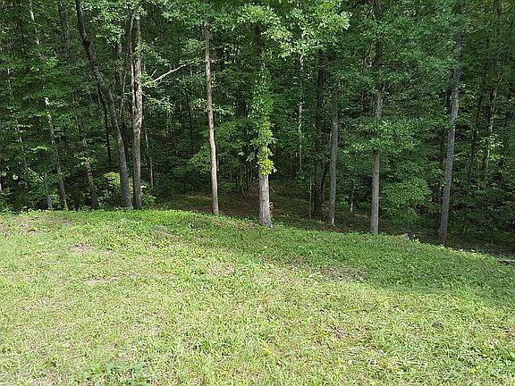 1.09 Acre Lot