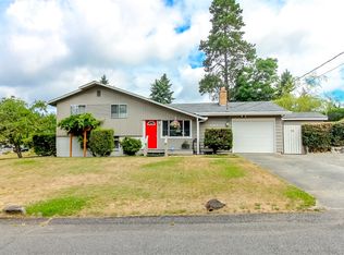 2313 Oak Dr, Steilacoom, WA
