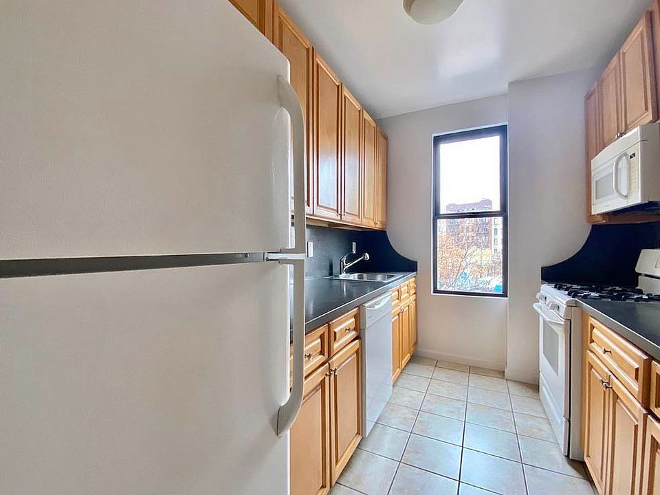 2nd image of 620 W 171st St APT 3B