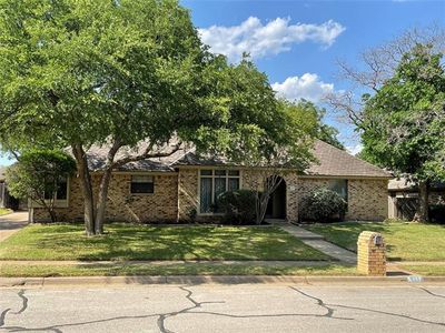 809 Shady Ln, Bedford, TX, 76021
