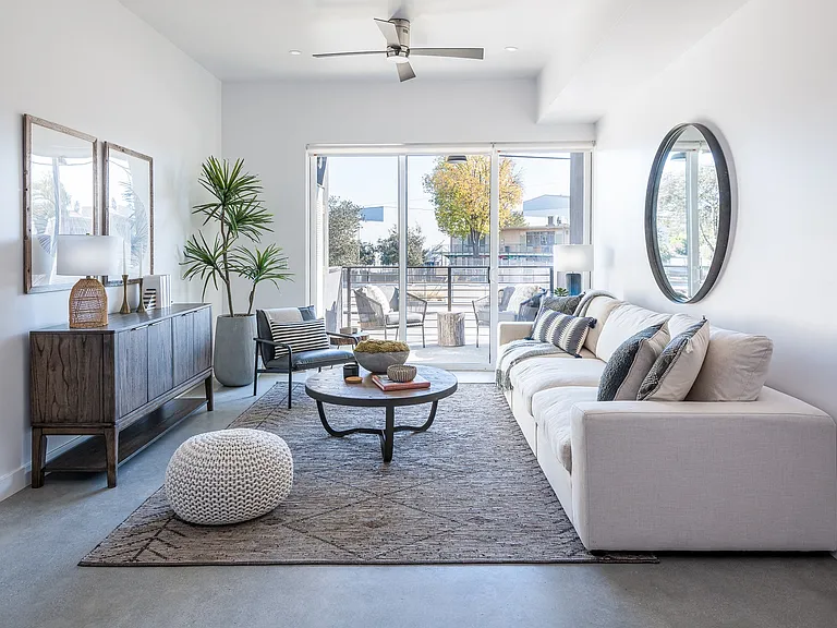 6417-6422 N Figueroa St — Photo 22