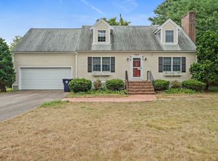 982 Point Rd, Marion, MA 02738