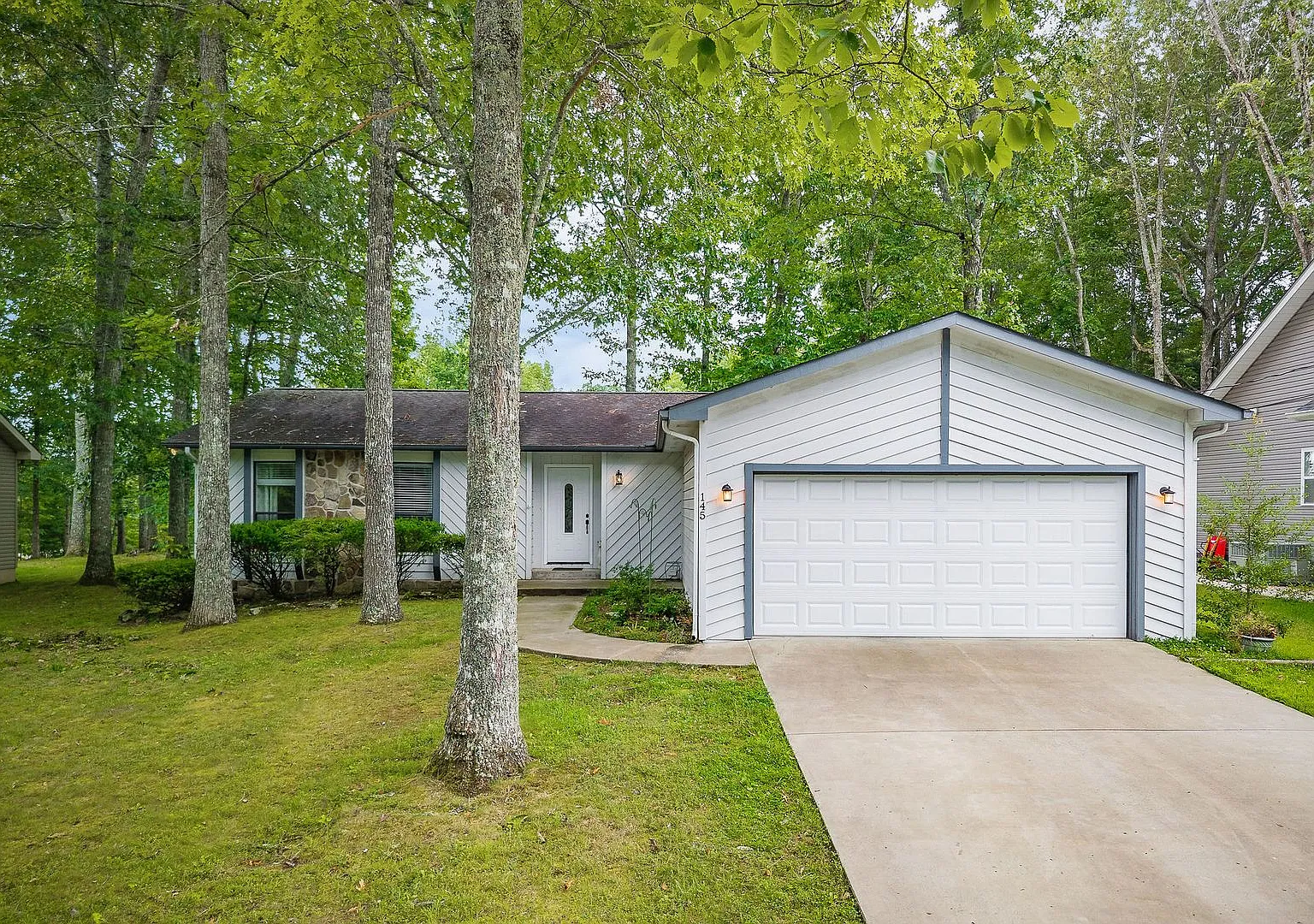 Spacious Rental In Desirable Neighborhood In Fairfield Glade *Unfurnished* — Photo 1