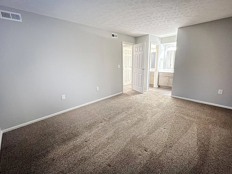 Deercross Apartments — Photo 81