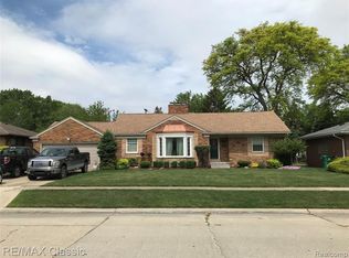 22257 Raven Ave, Eastpointe, MI 48021