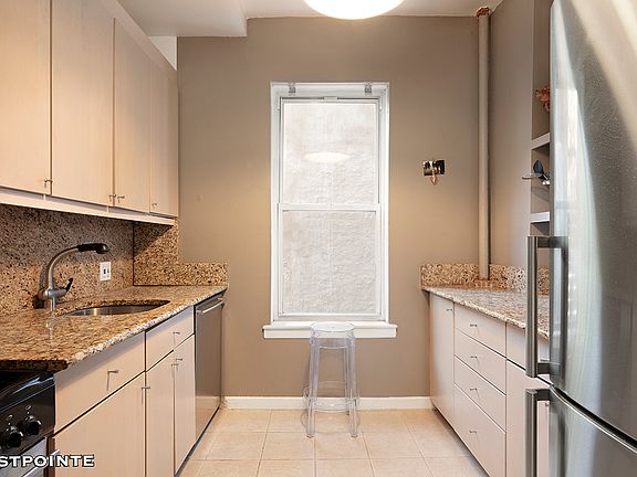 3rd image of 334 W 22nd St APT 12