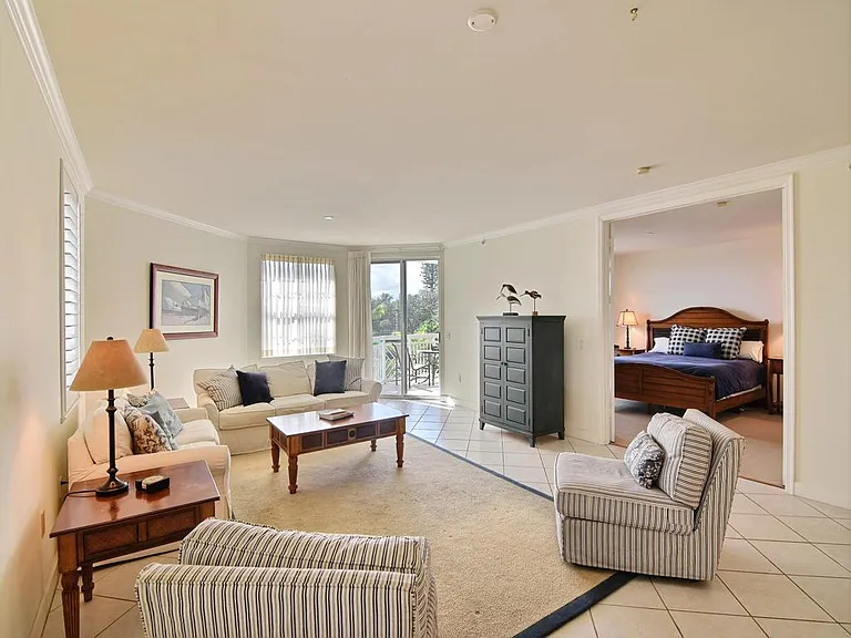 940 Turtle Cove Ln #210 — Photo 4