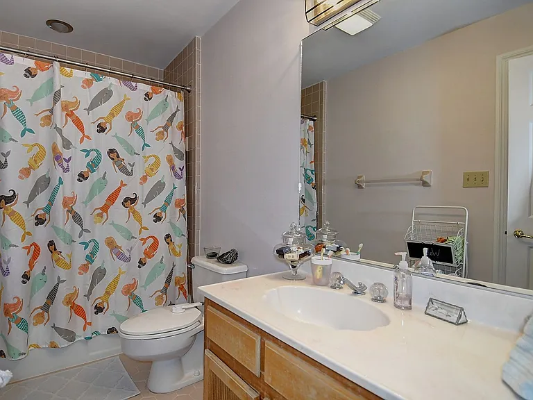 1301 Llewellyn Ave — Photo 18