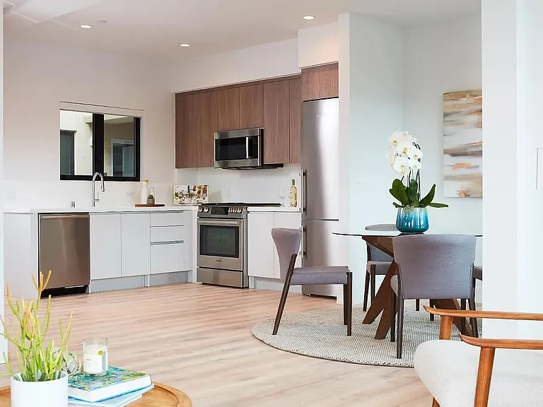 2747 San Pablo Ave #504 — Photo 9