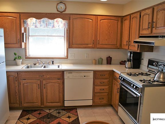 3rd image of 805 15th St SE
