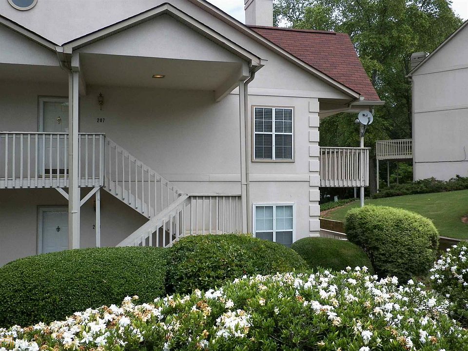 1st image of 207 Bridge Ln SE #207