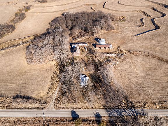 3rd image of 24128 Kane Ave