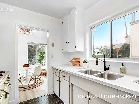 5th image of 8516 Sherwood Dr #3
