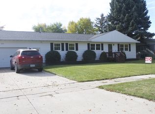 1221 20th St NW, East Grand Forks, MN 56721