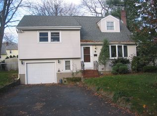 47 Stelfox St, Demarest, NJ 07627