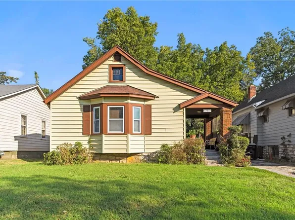 1306 E 59th Ter, Kansas City, MO 64110