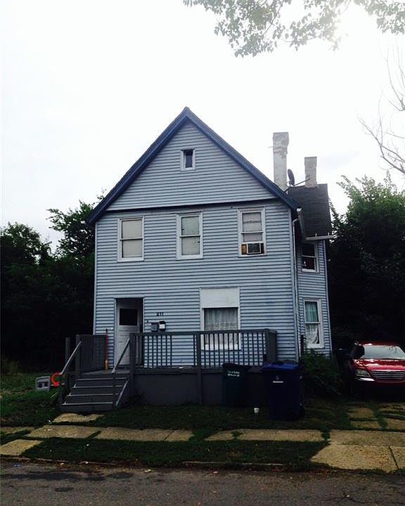 1st image of 211 Waverly St
