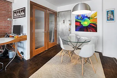 Rented by R New York