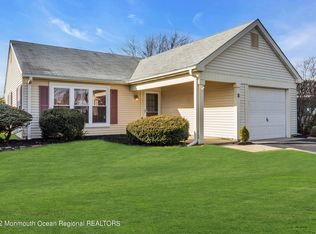 11 Oakham Row, Manchester, NJ 08759