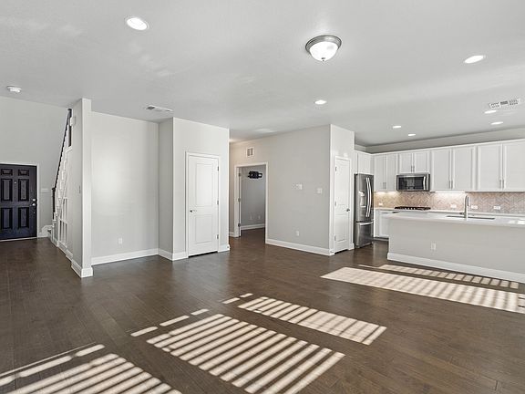 4th image of 1050 Kenney Fort Xing Unit 38