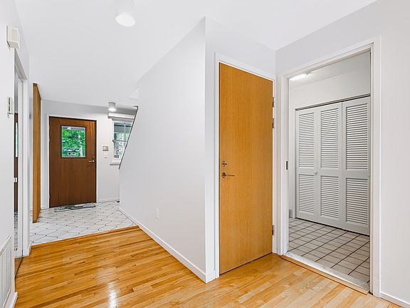 5th image of 42 Cannon Forge Dr Unit 42