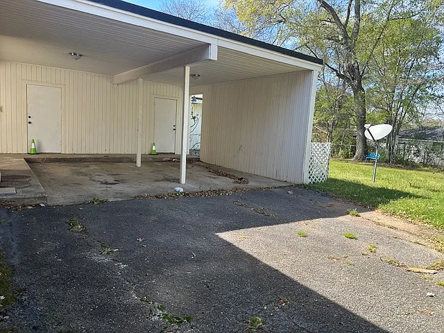 633 Harris St #A — Photo 12