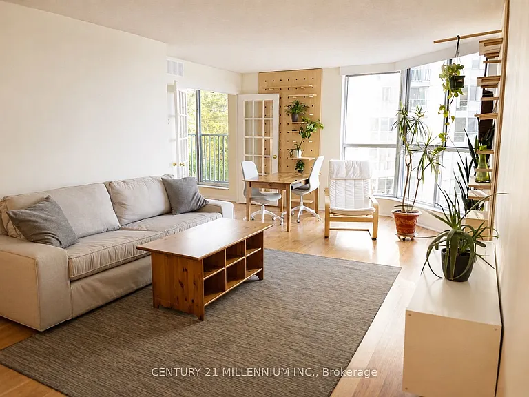 140 Dunlop St E #510 — Photo 1