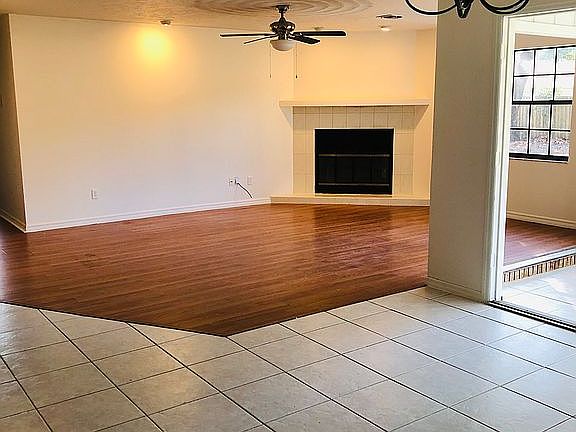 4th image of 180 NE 52nd Ave