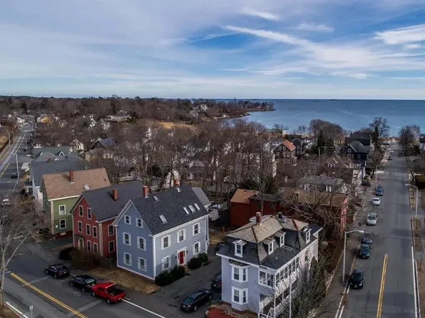 51 Hale St #3, Beverly, MA 01915