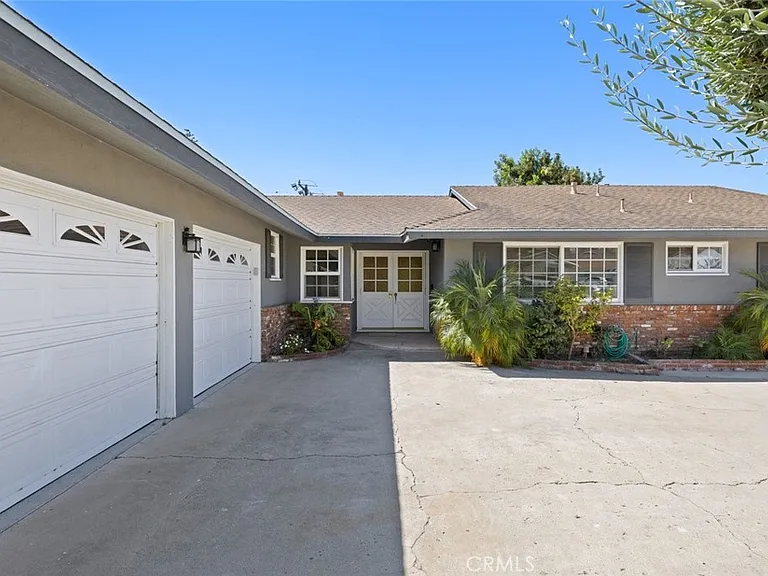 48 Mansfield Ln — Photo 11