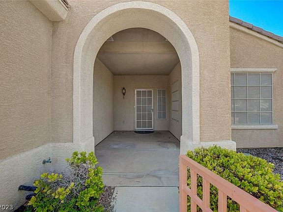 2nd image of 1800 Eagle Mesa Ave