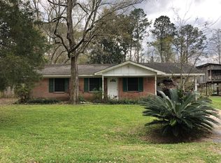 3400 Goldenrod Ave, Moss Point, MS 39562