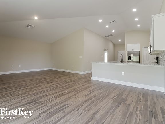 3rd image of 479 Lenox Ave