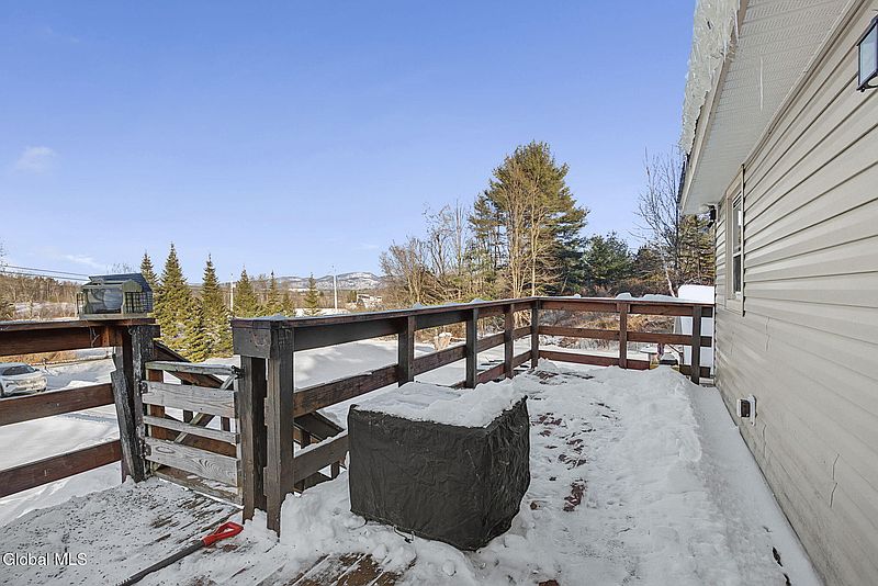 4th image of 242 Beecher Road