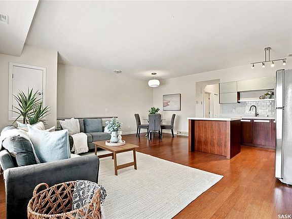 5th image of UNIT 508-1015 Patrick CRESCENT