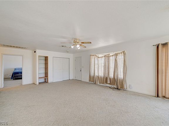 4th image of 590 E Encinitas St