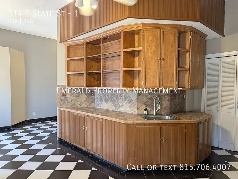514 E State St #1 — Photo 27
