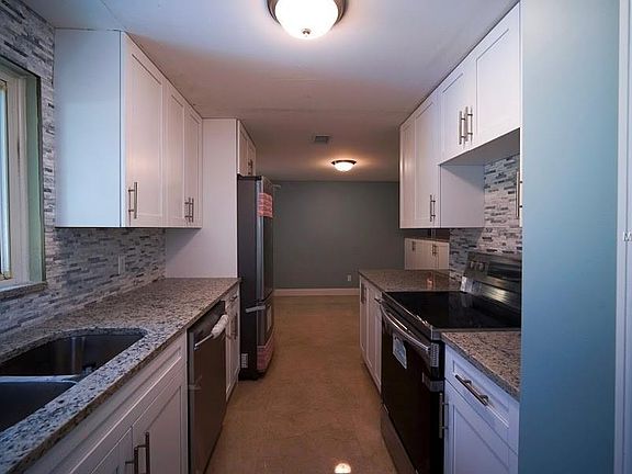 5th image of 8730 52nd Ln